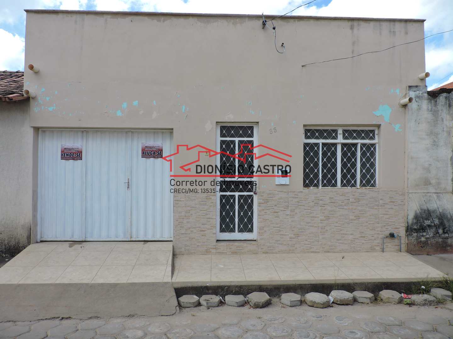 Casa com 3 dorms, Centro, Salinas - R$ 250 mil, Cod: 340