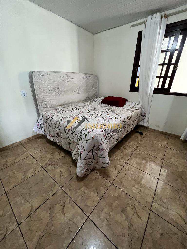 CASA C/ AMPLO TERRENO! ACEITA PERMUTA COLOMBO/REGIÃO E LITORAL