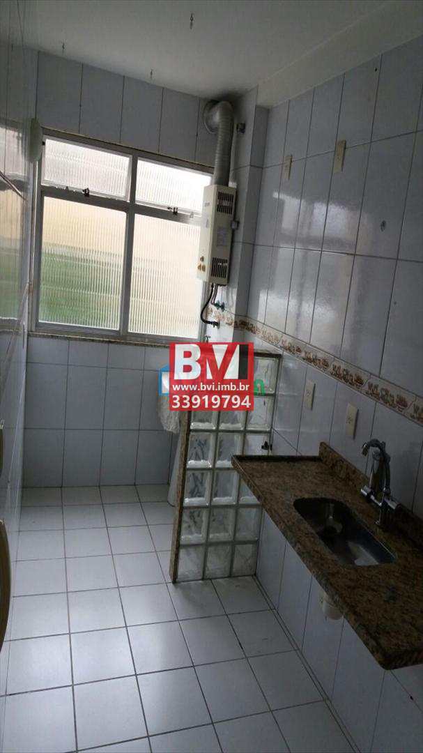 Apartamento à venda com 3 quartos, 75m² - Foto 2