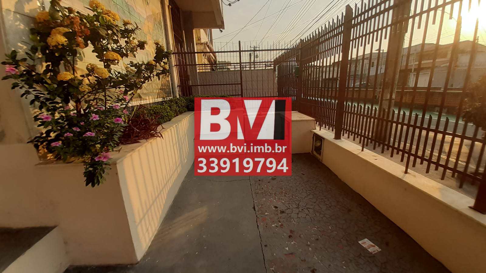 Apartamento à venda com 2 quartos, 68m² - Foto 2