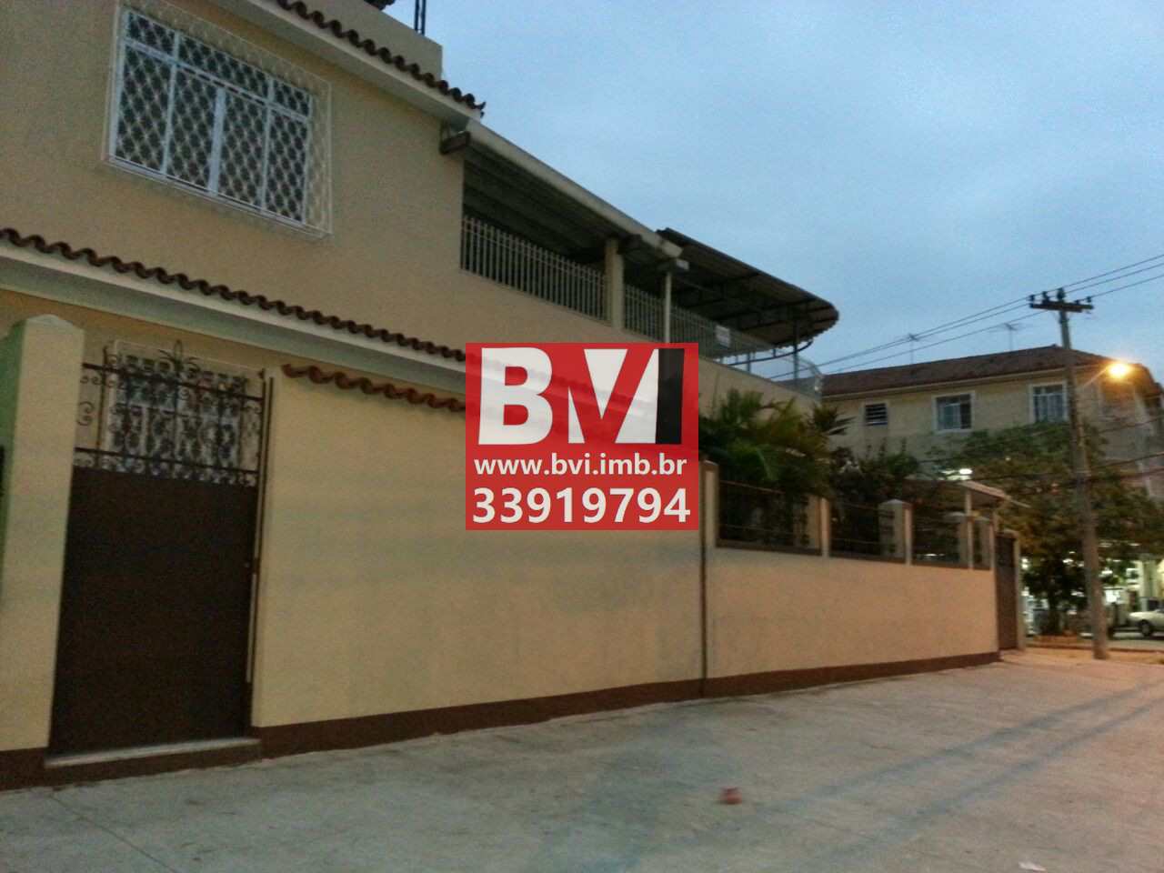 Casa à venda com 4 quartos, 160m² - Foto 1