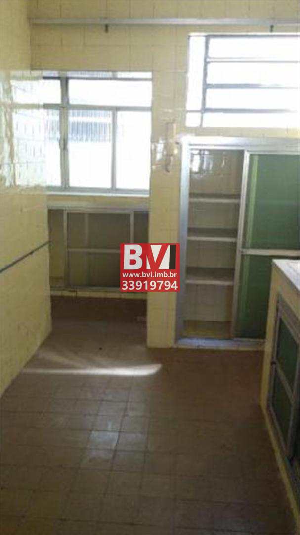 Apartamento à venda com 2 quartos, 70m² - Foto 11