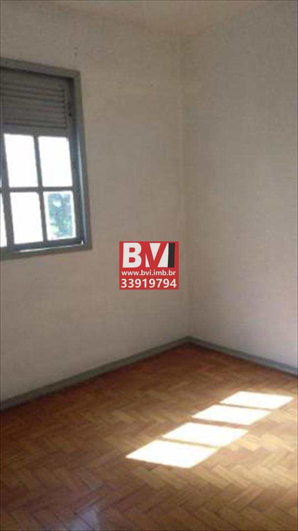 Apartamento à venda com 2 quartos, 70m² - Foto 3