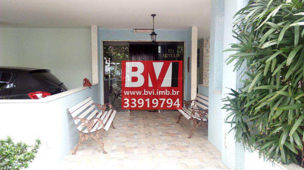 Apartamento à venda com 2 quartos, 68m² - Foto 1