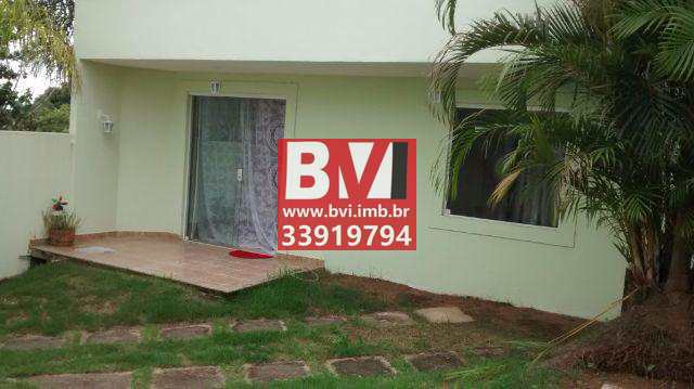 Casa à venda com 2 quartos, 55m² - Foto 2