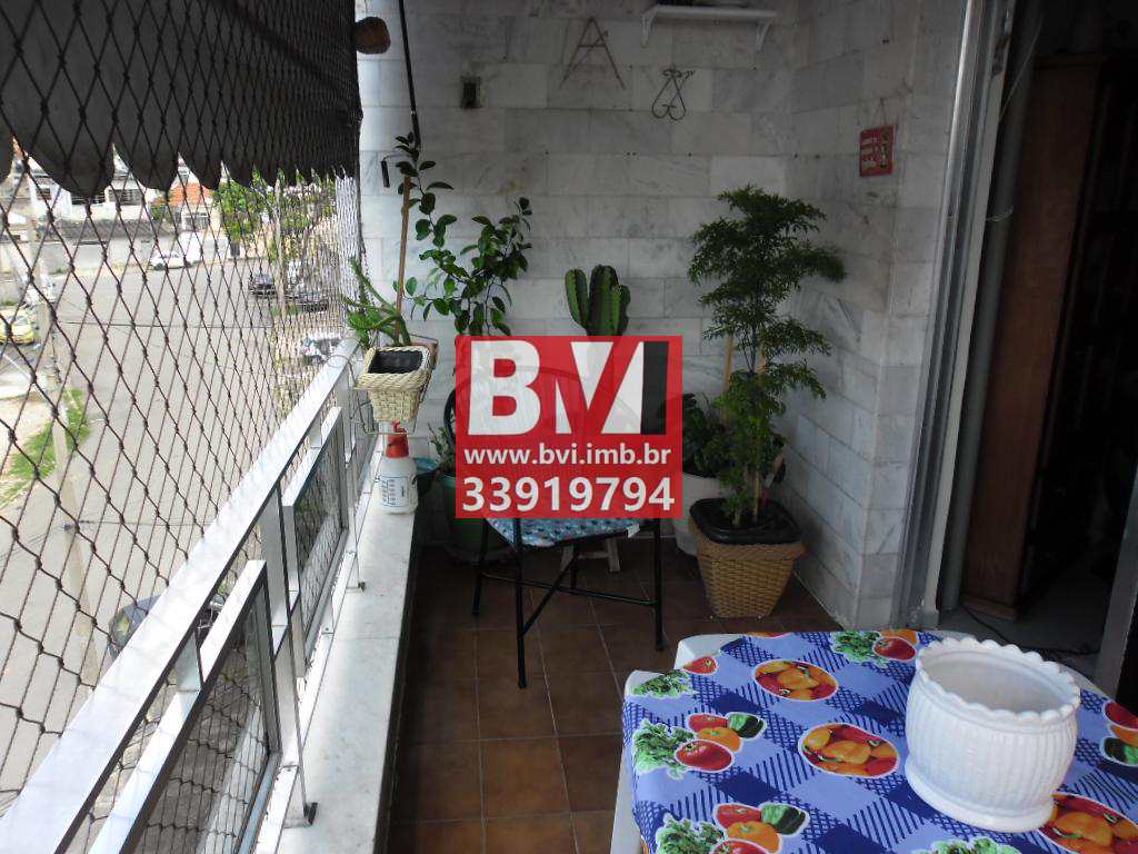 Apartamento à venda com 2 quartos, 70m² - Foto 1