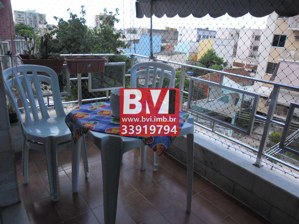 Apartamento à venda com 2 quartos, 70m² - Foto 3