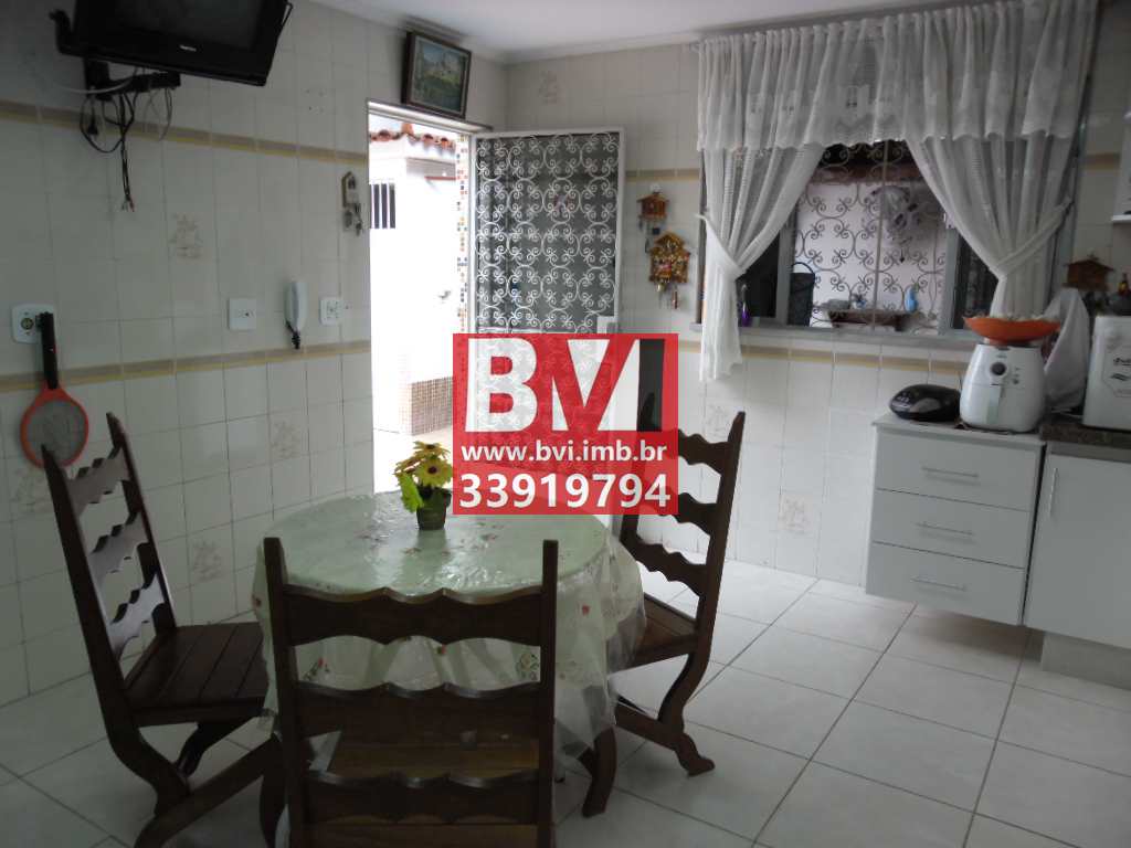 Casa à venda com 3 quartos, 107m² - Foto 18