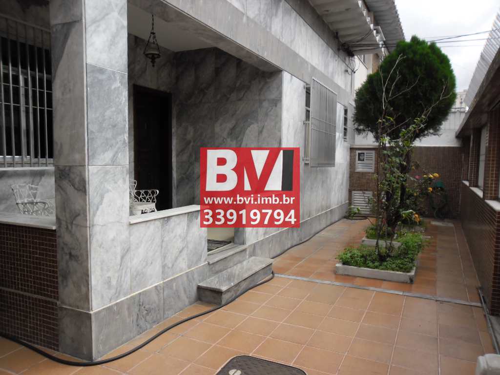 Casa à venda com 3 quartos, 107m² - Foto 1