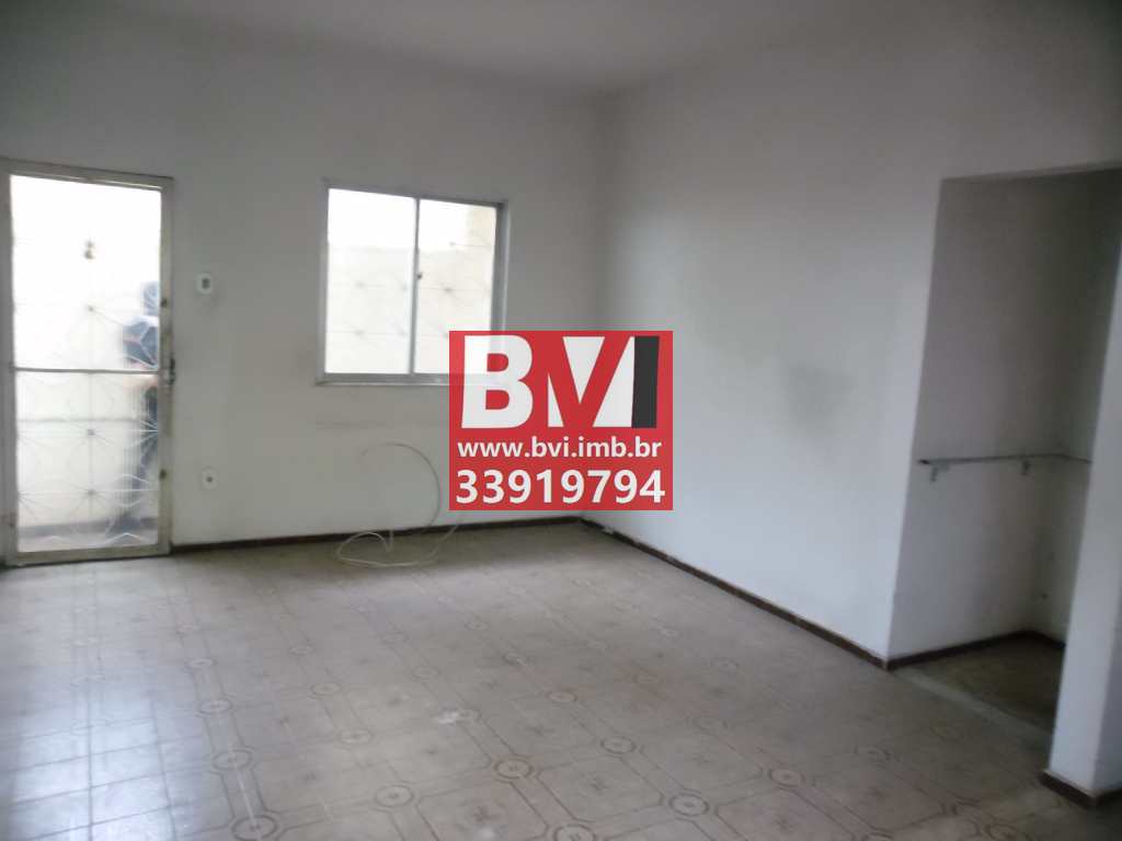 Casa à venda com 3 quartos, 80m² - Foto 14