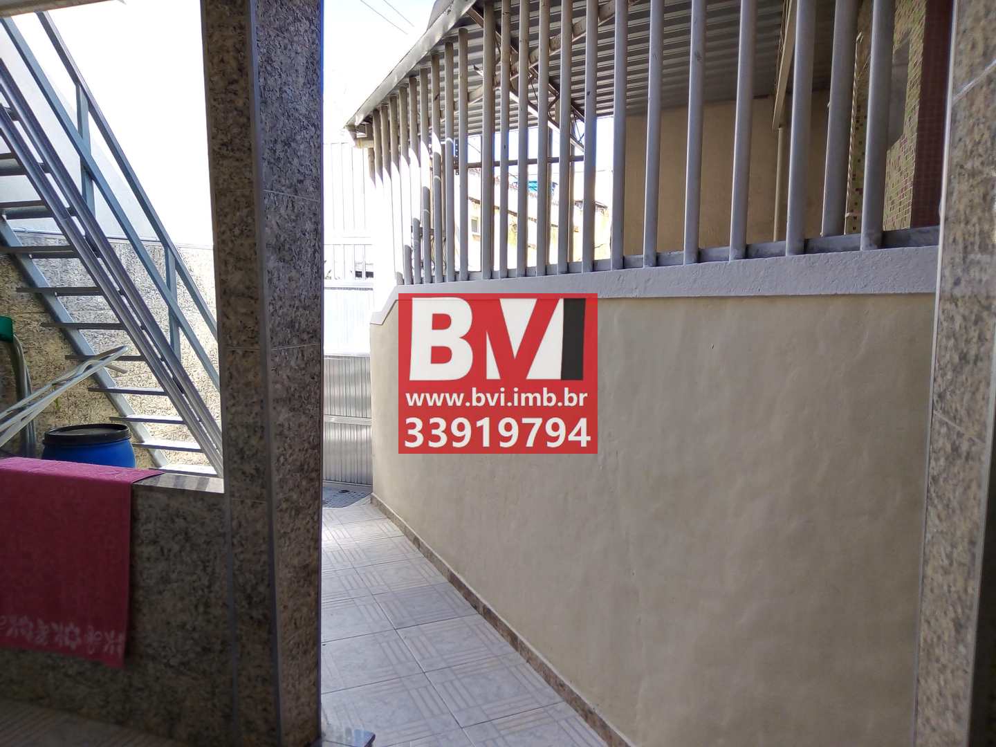 Casa à venda com 2 quartos, 65m² - Foto 2