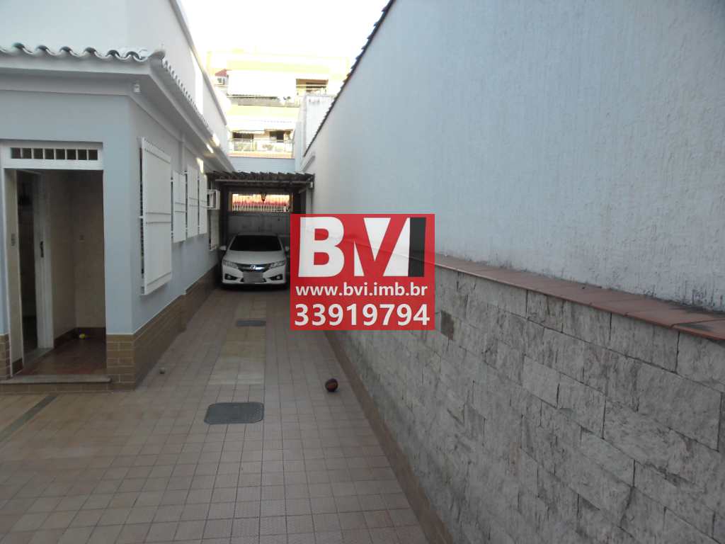 Casa à venda com 4 quartos, 270m² - Foto 26