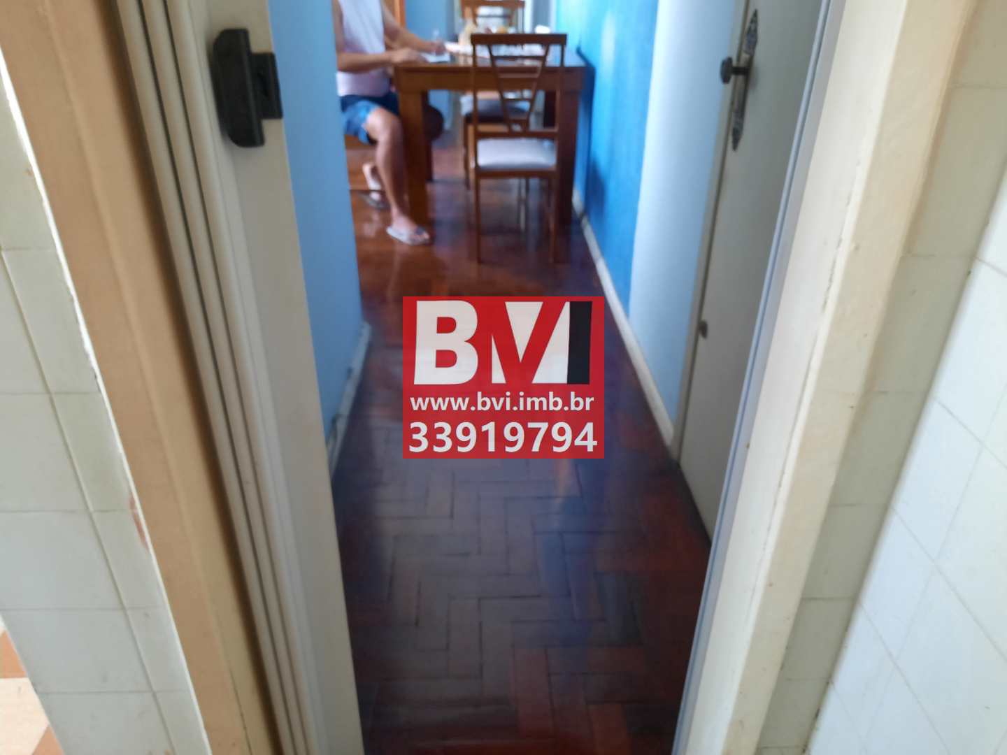 Apartamento à venda com 2 quartos, 70m² - Foto 2