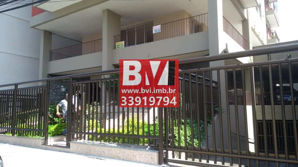 Apartamento à venda com 2 quartos, 75m² - Foto 2