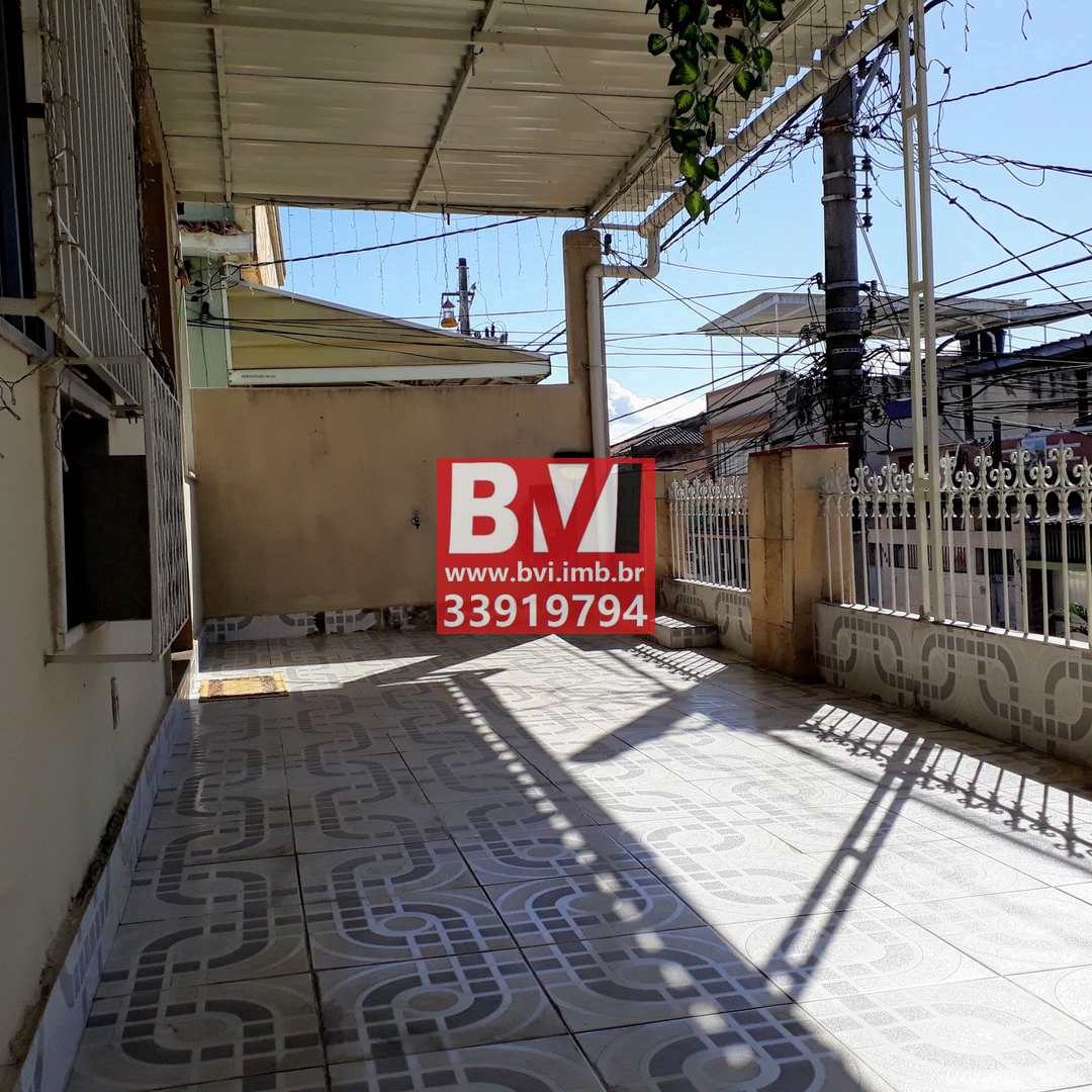 Casa à venda com 2 quartos, 71m² - Foto 2