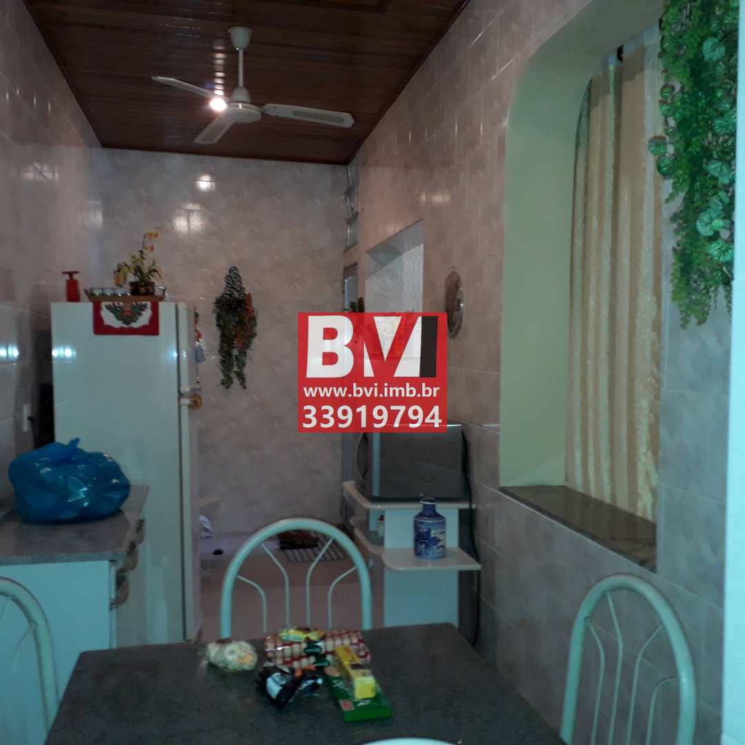 Casa à venda com 2 quartos, 71m² - Foto 12