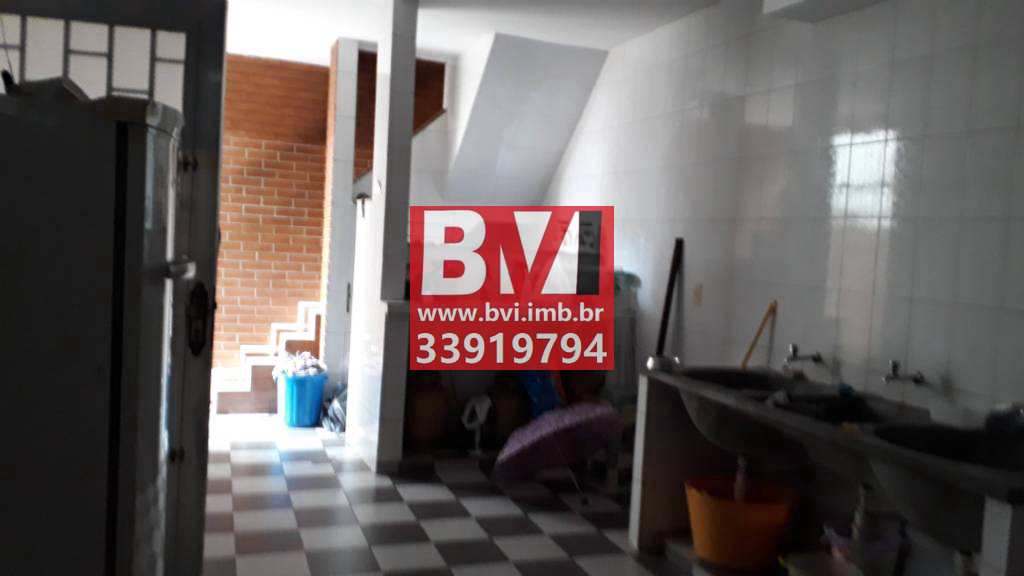 Casa à venda com 6 quartos, 330m² - Foto 38