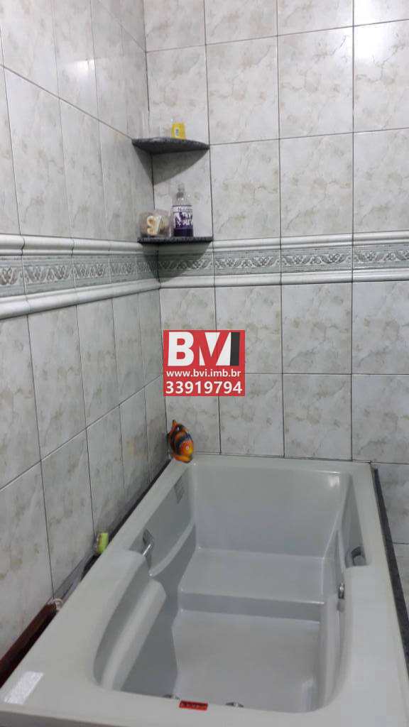 Casa à venda com 6 quartos, 330m² - Foto 26