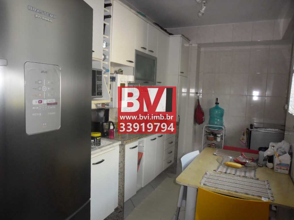 Apartamento à venda com 2 quartos, 75m² - Foto 12