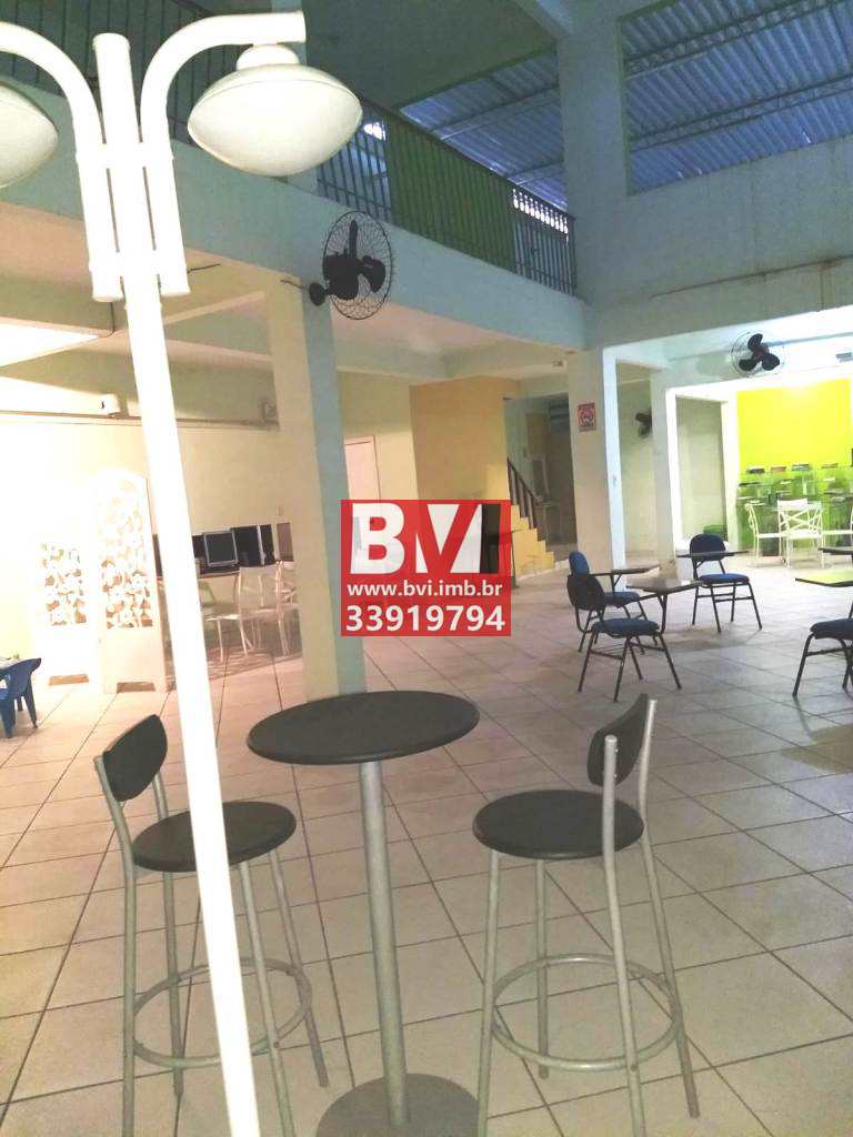 Casa à venda com 3 quartos, 340m² - Foto 8