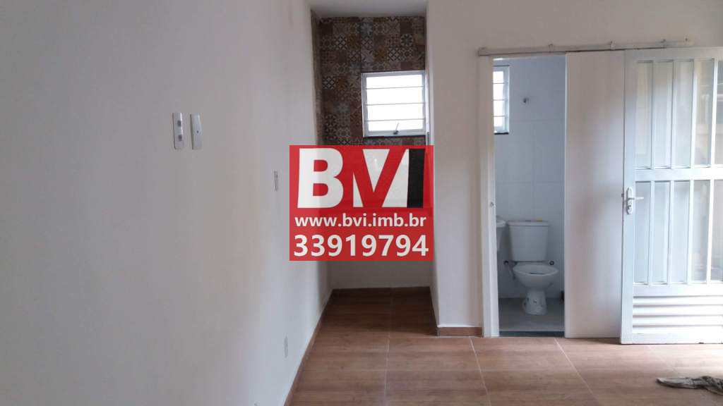 Casa à venda com 1 quarto, 48m² - Foto 9