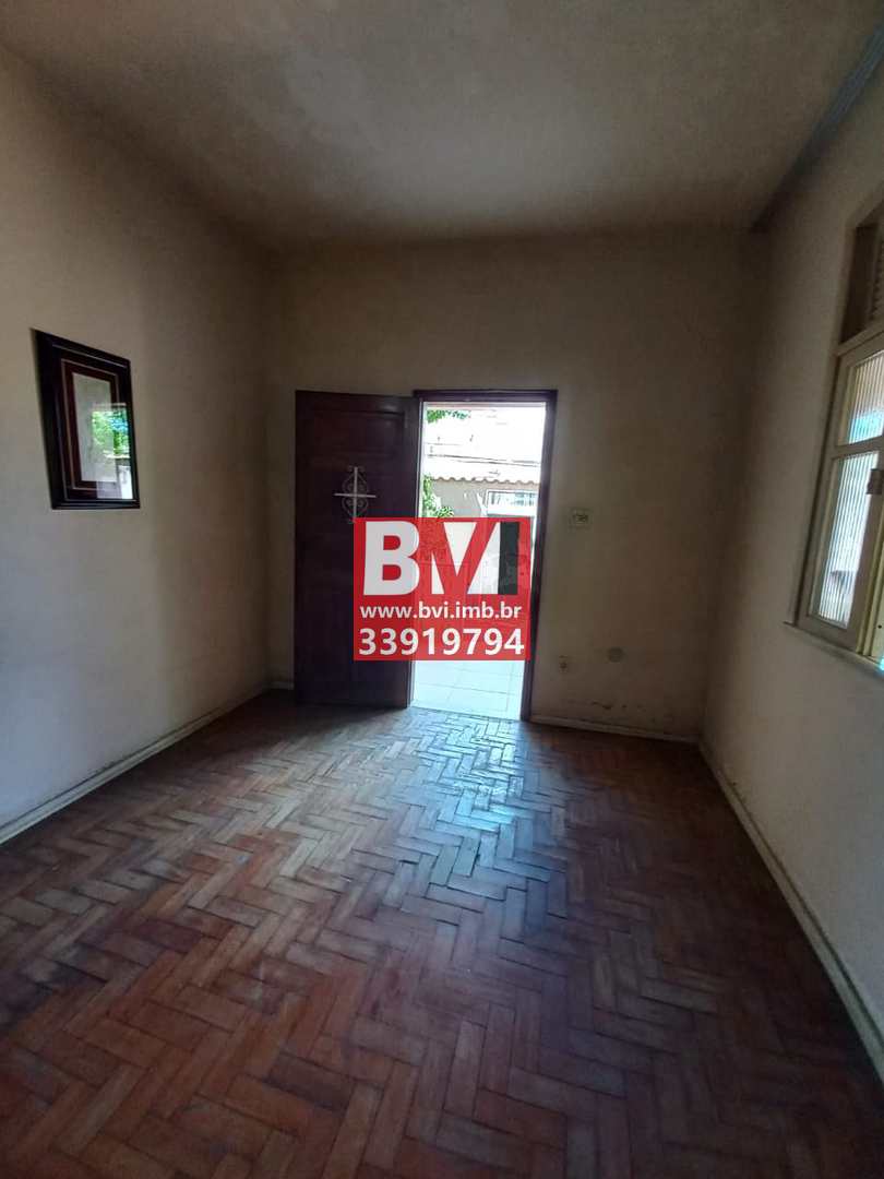 Casa à venda com 5 quartos, 250m² - Foto 2