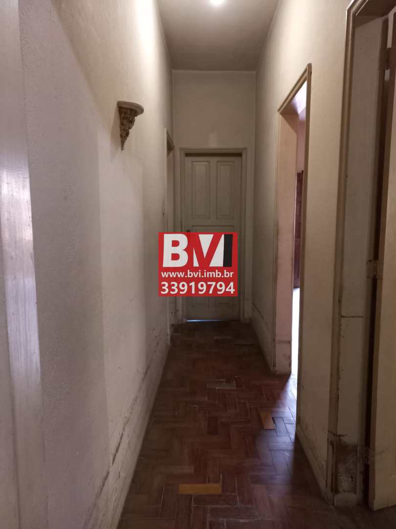 Casa à venda com 5 quartos, 250m² - Foto 18