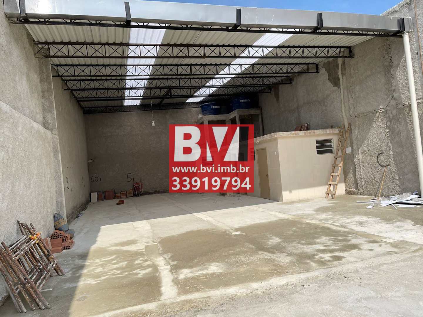 Depósito-Galpão-Armazém à venda, 605m² - Foto 1