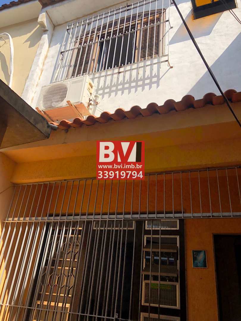 Casa à venda com 2 quartos, 69m² - Foto 1