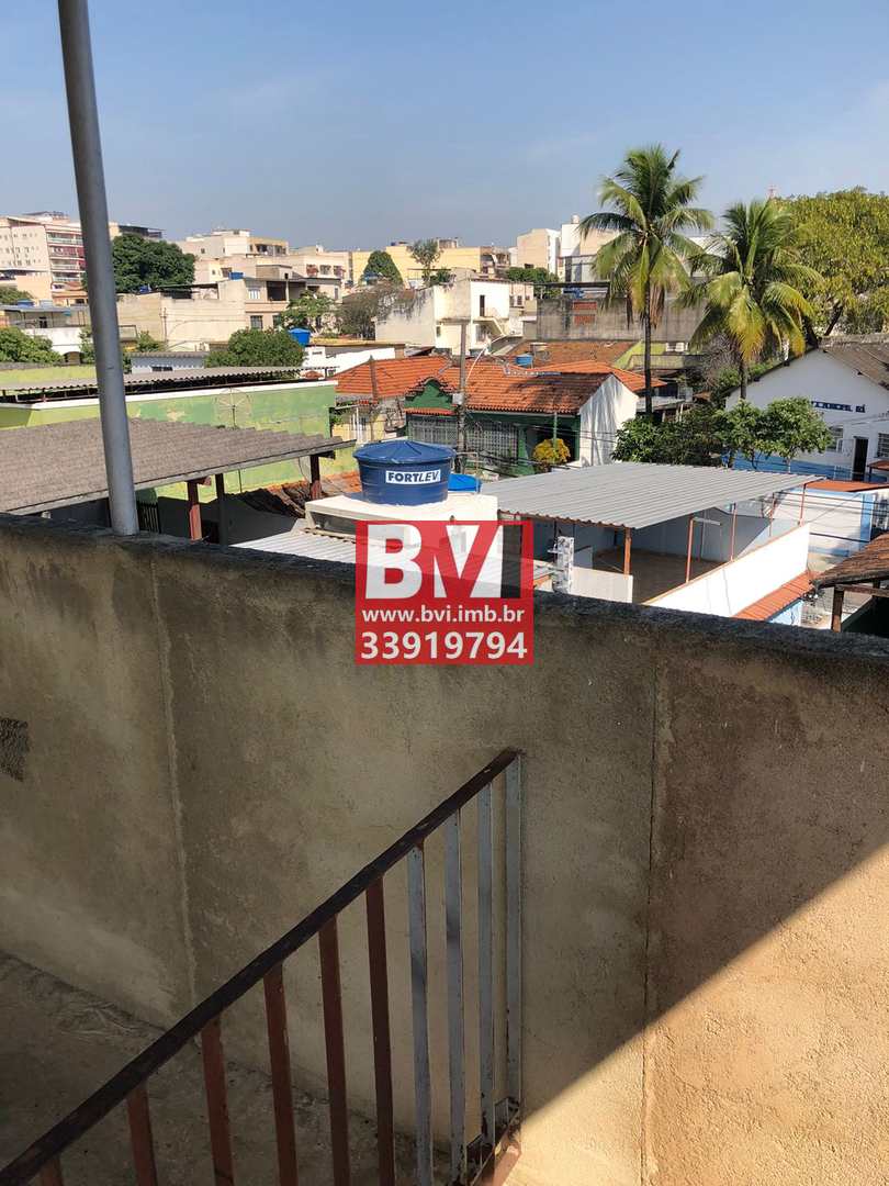 Casa à venda com 2 quartos, 69m² - Foto 8