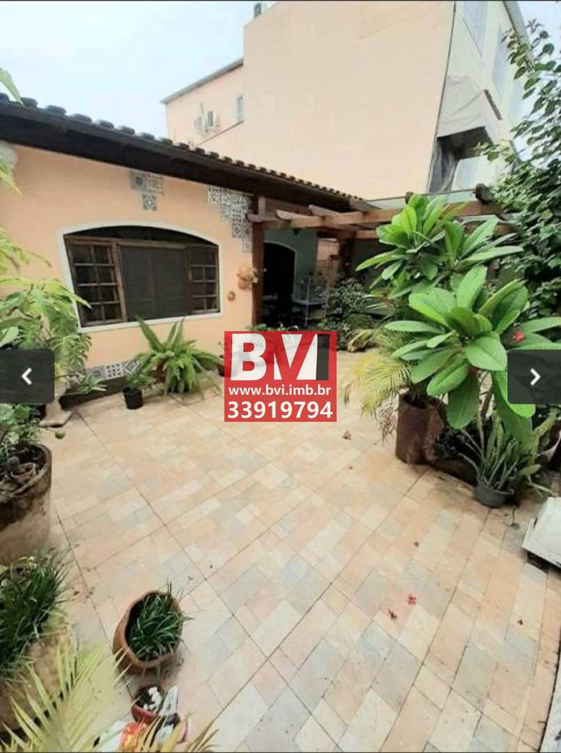 Casa à venda com 4 quartos, 140m² - Foto 18