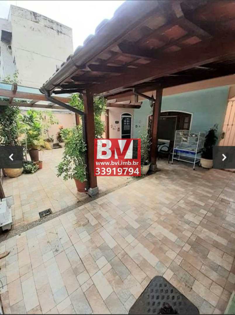 Casa à venda com 4 quartos, 140m² - Foto 17