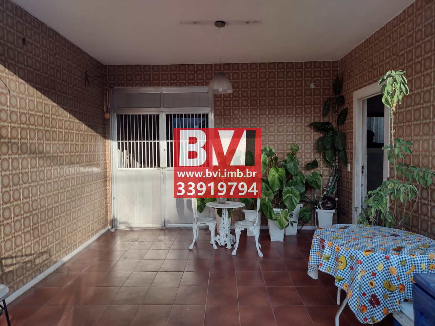 Casa à venda com 3 quartos, 90m² - Foto 1