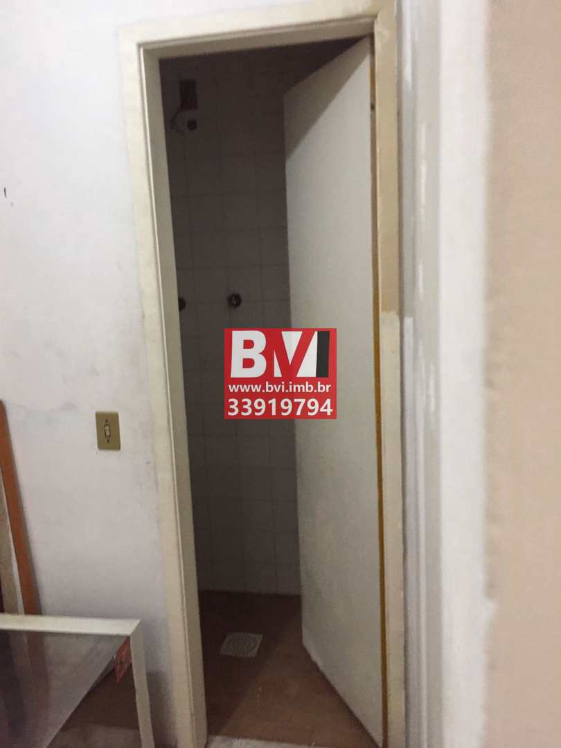 Apartamento à venda com 2 quartos, 65m² - Foto 17