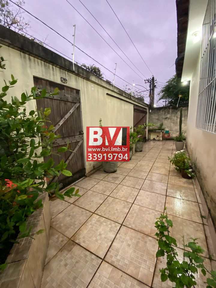 Casa à venda com 3 quartos, 210m² - Foto 9