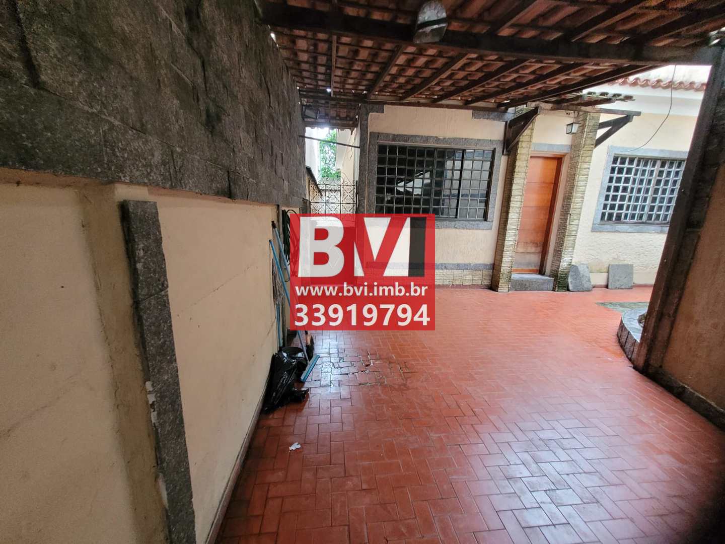 Casa à venda com 2 quartos, 65m² - Foto 3