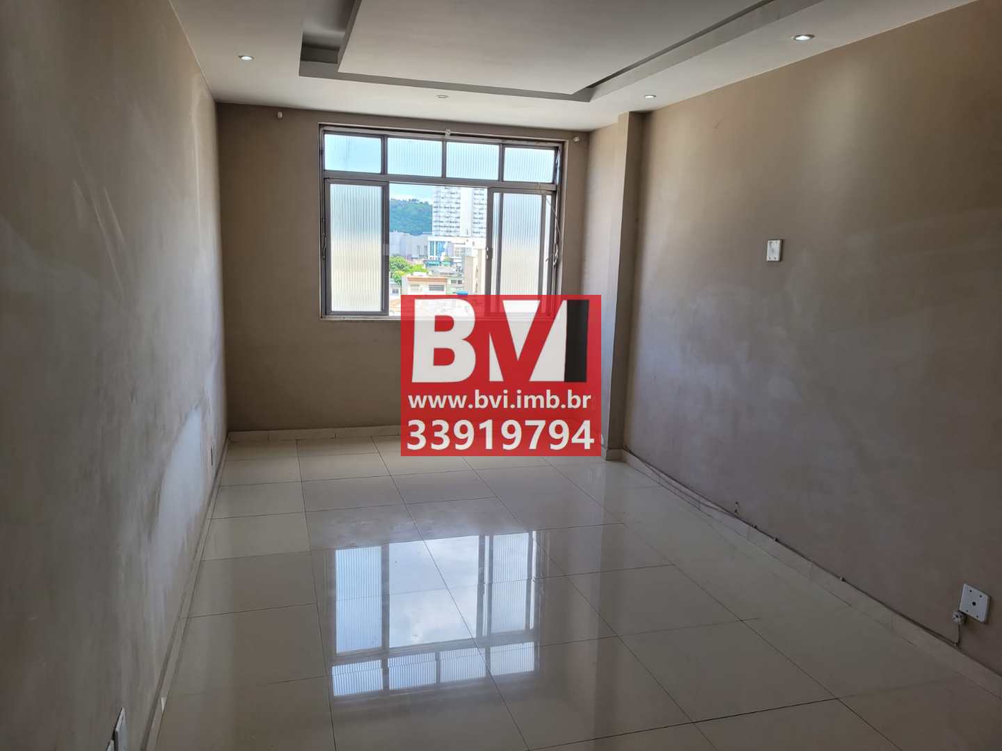 Apartamento à venda com 3 quartos, 80m² - Foto 2