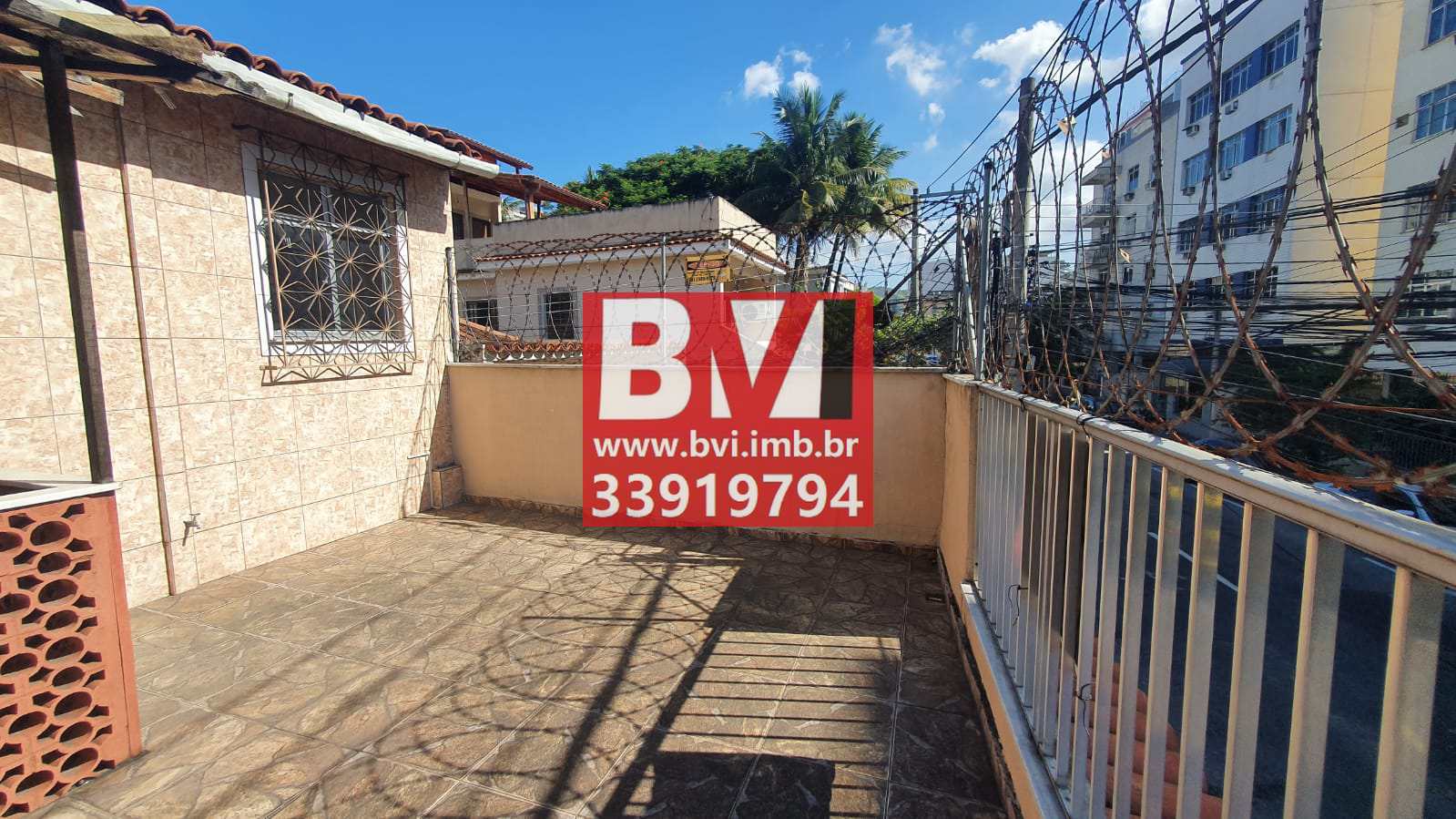 Casa à venda com 5 quartos, 176m² - Foto 2