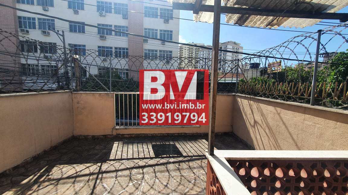 Casa à venda com 5 quartos, 176m² - Foto 1