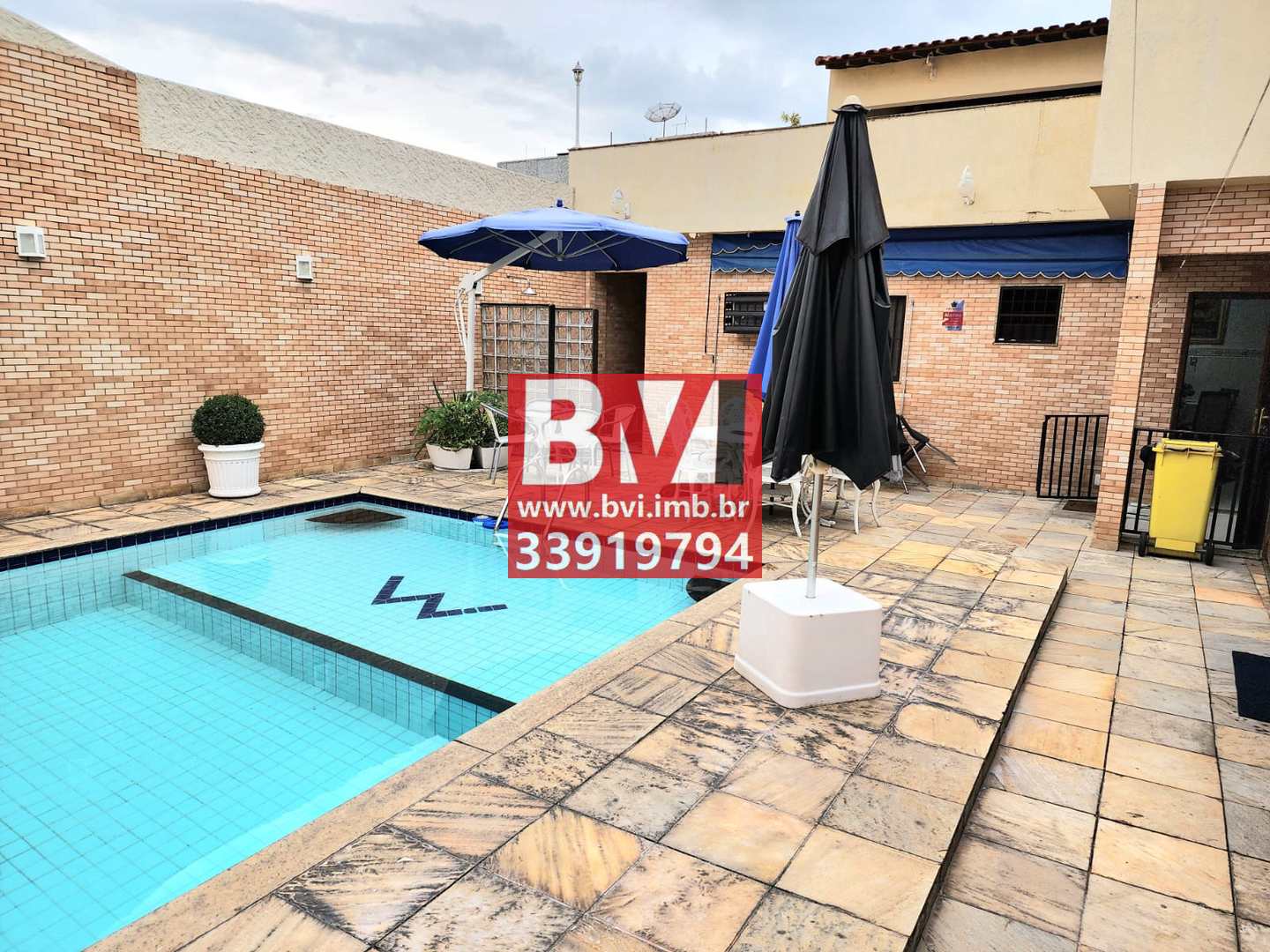 Casa à venda com 3 quartos, 300m² - Foto 7