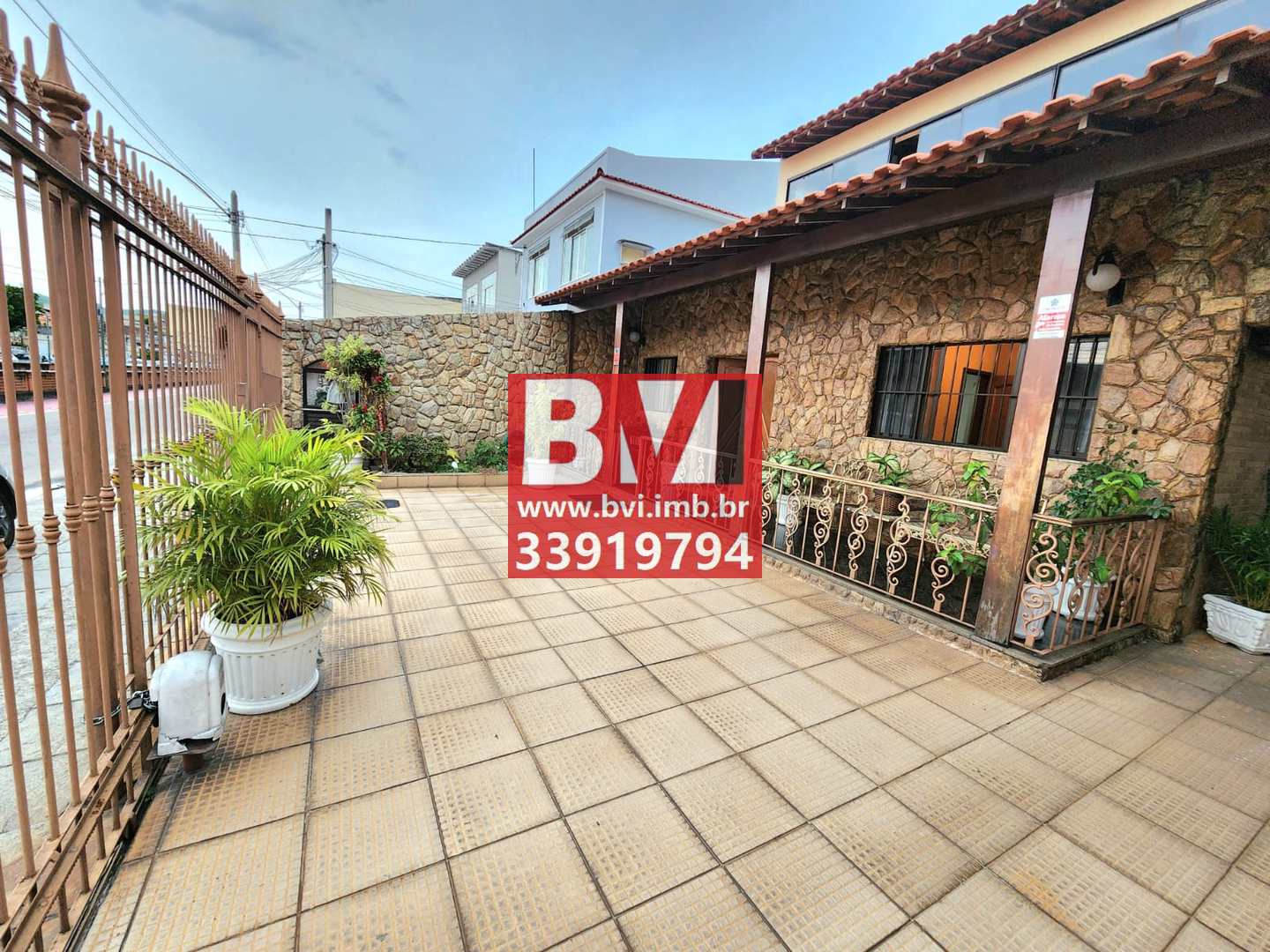 Casa à venda com 3 quartos, 300m² - Foto 15