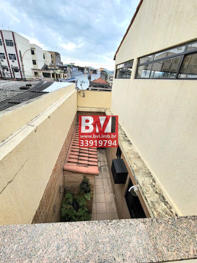 Casa à venda com 3 quartos, 300m² - Foto 29