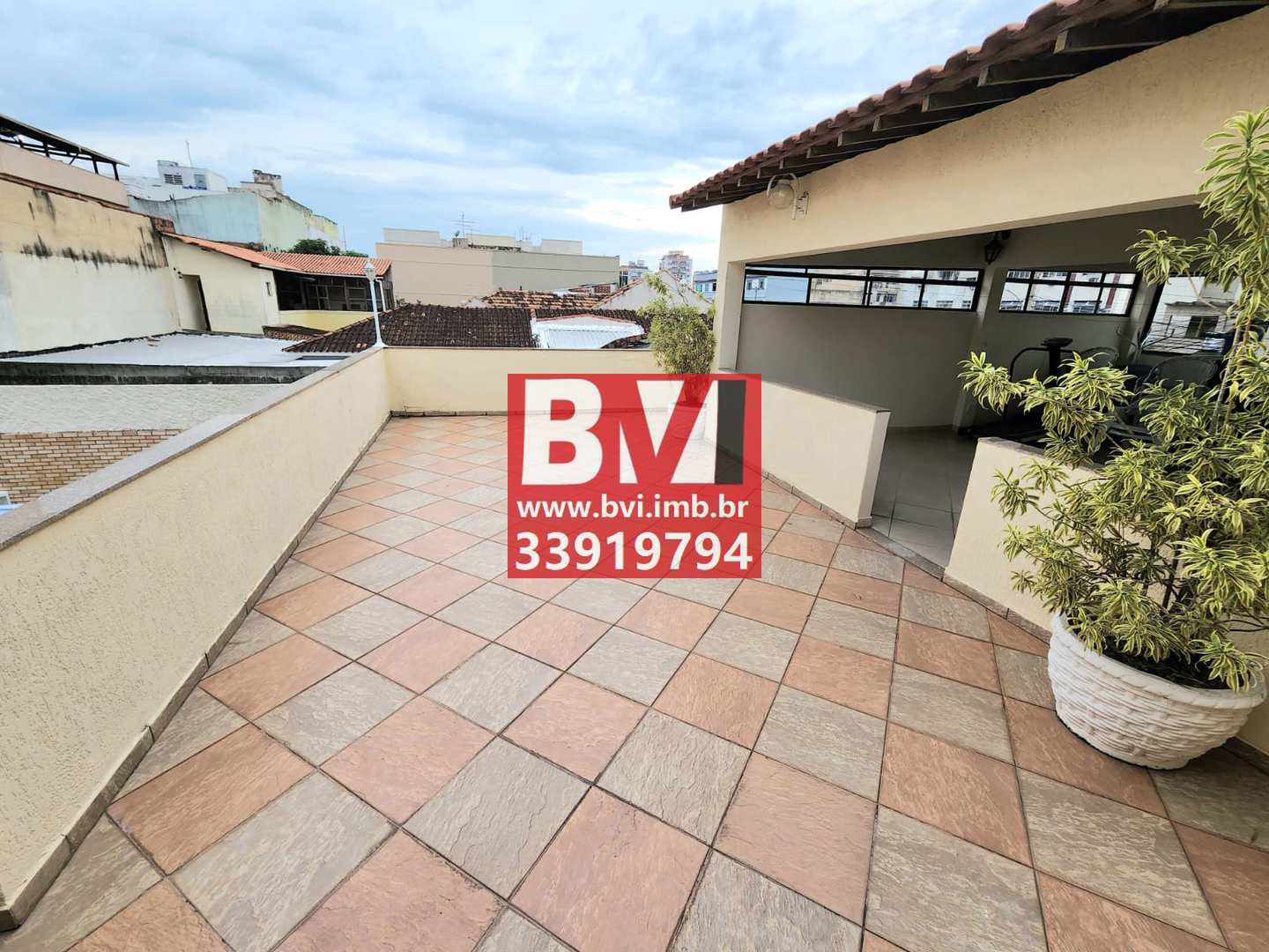 Casa à venda com 3 quartos, 300m² - Foto 25