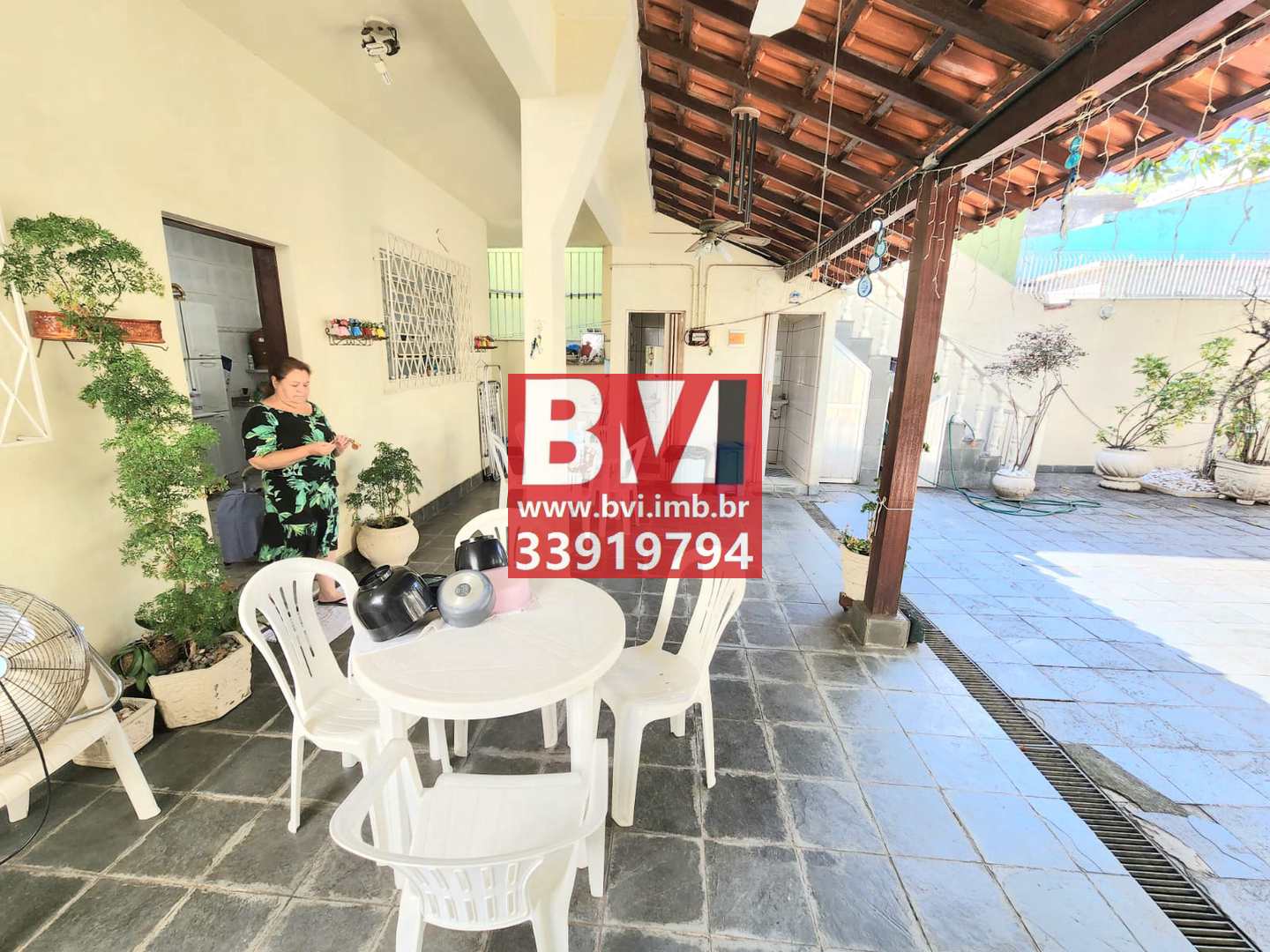 Casa à venda com 7 quartos, 300m² - Foto 3