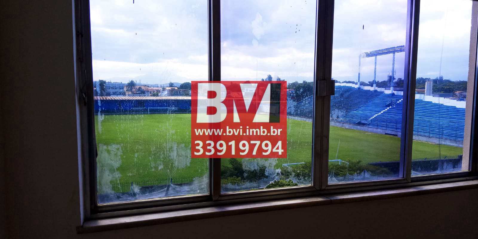 Apartamento à venda com 2 quartos, 70m² - Foto 1