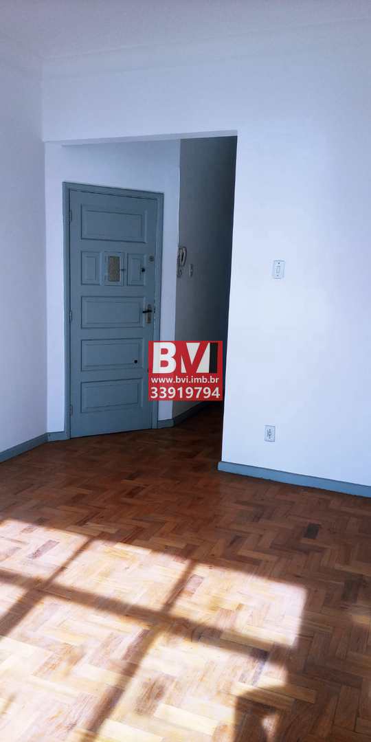 Apartamento à venda com 2 quartos, 70m² - Foto 3