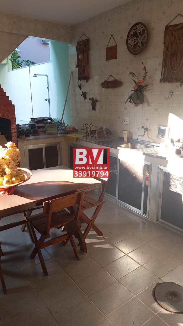 Casa à venda com 3 quartos, 114m² - Foto 16