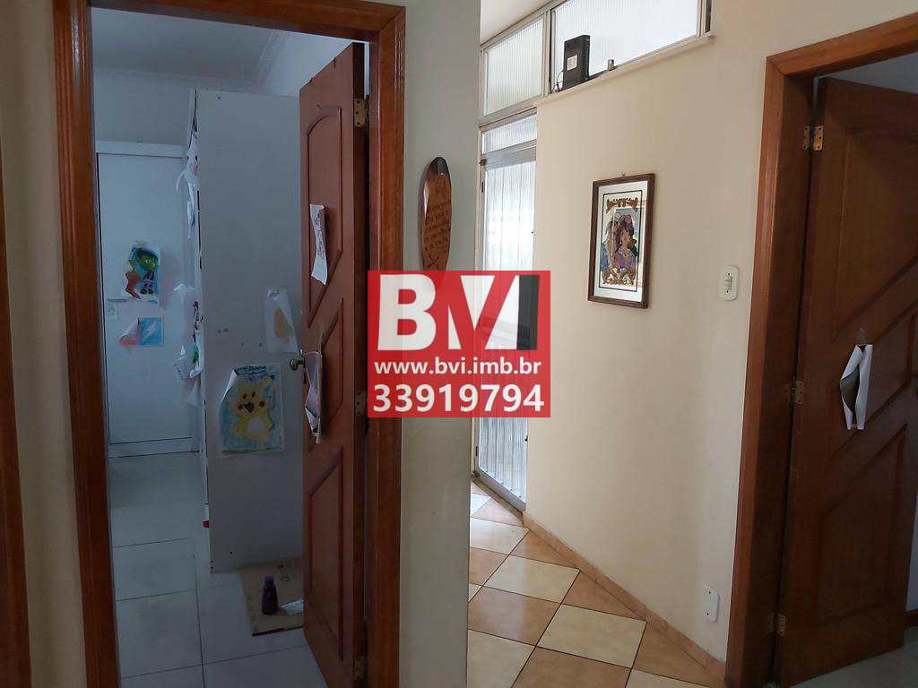 Casa à venda com 5 quartos, 240m² - Foto 47