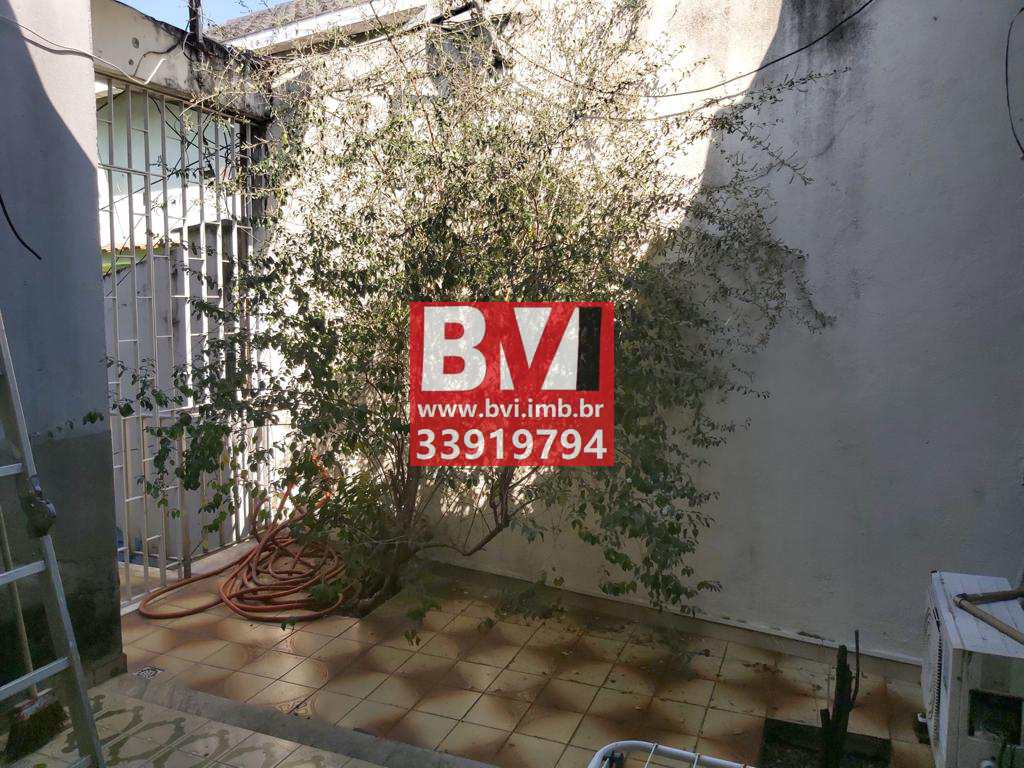 Casa à venda com 5 quartos, 240m² - Foto 18