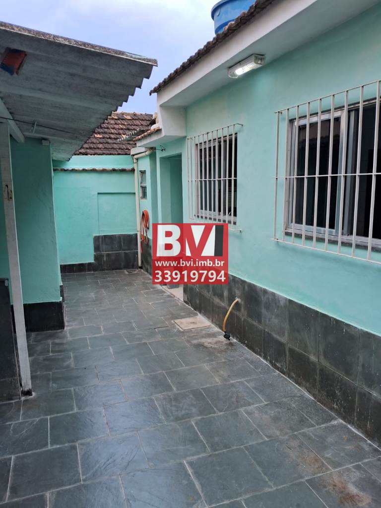 Casa à venda com 3 quartos, 90m² - Foto 11